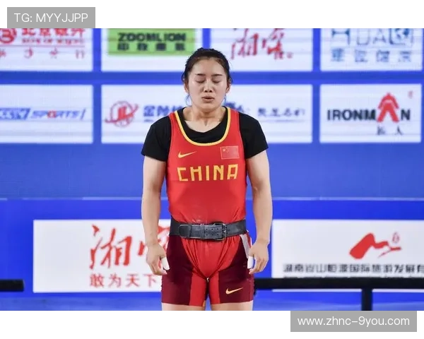 国际举重公开赛中国队在赛后收到多方赞誉